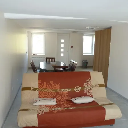 Gite Thuret Vakantiehuis Thuret